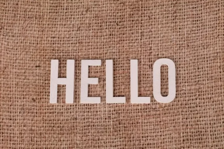 HELLOのブロック